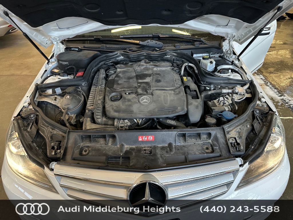 Used 2013 Mercedes-Benz C 300 4MATIC Sedan image 25