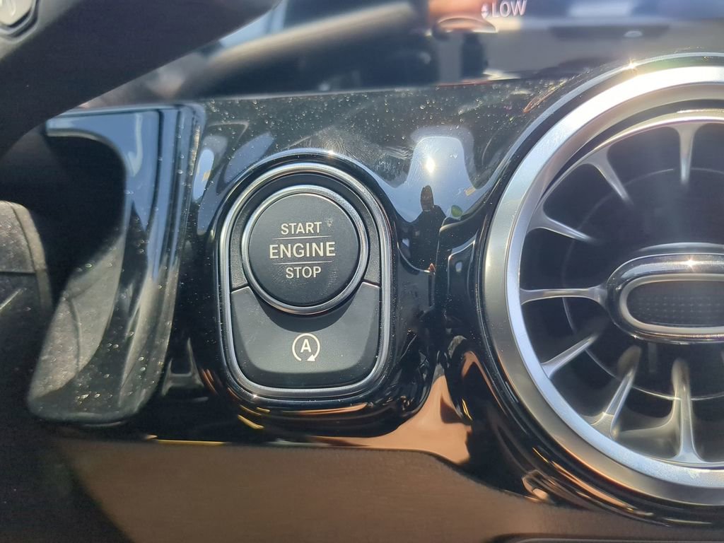 Certified 2024 Mercedes-Benz GLA 35 AMG 4MATIC image 15