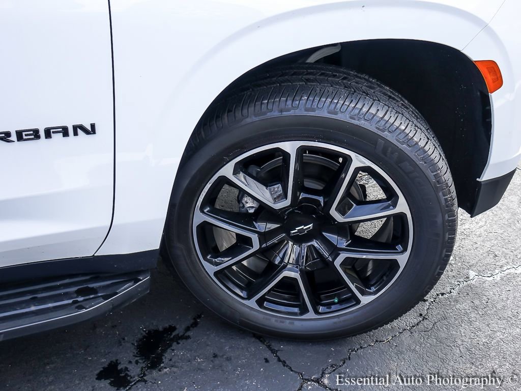 Used 2024 Chevrolet Suburban RST w/ Luxury Package image 12