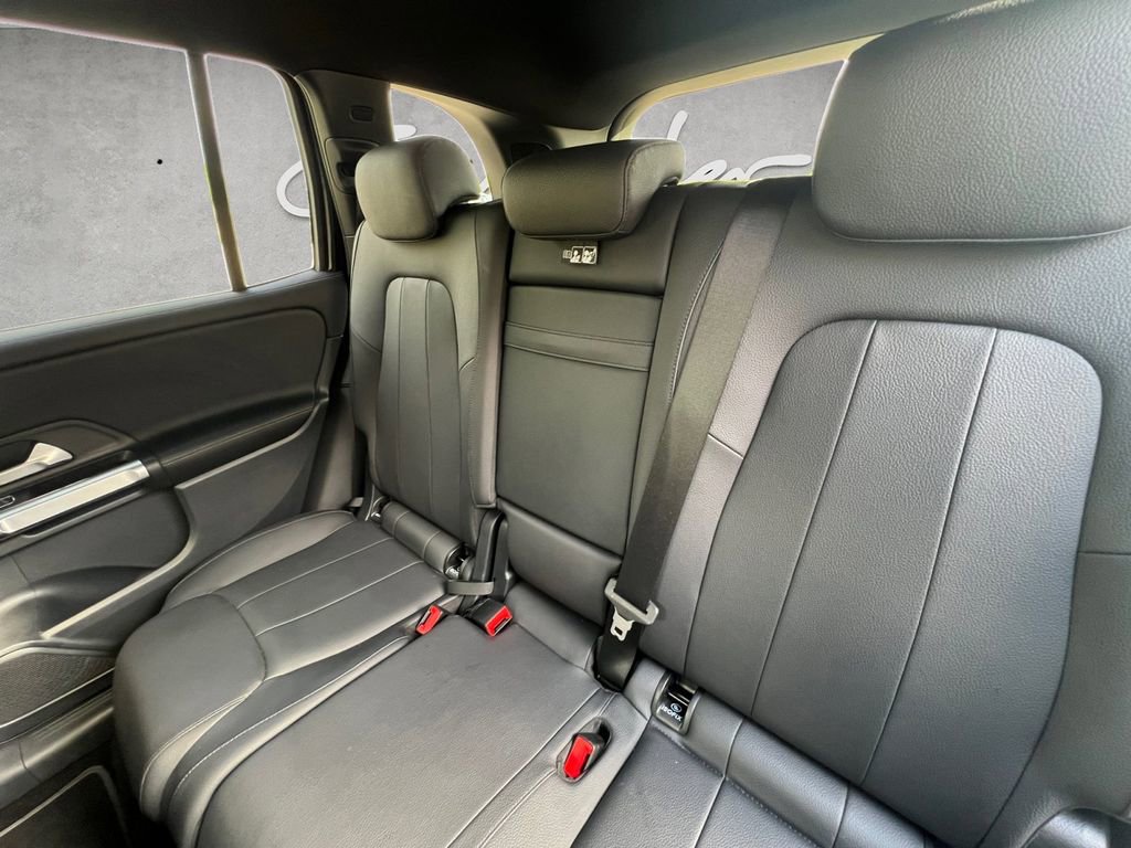 Used 2024 Mercedes-Benz GLB 250 image 22