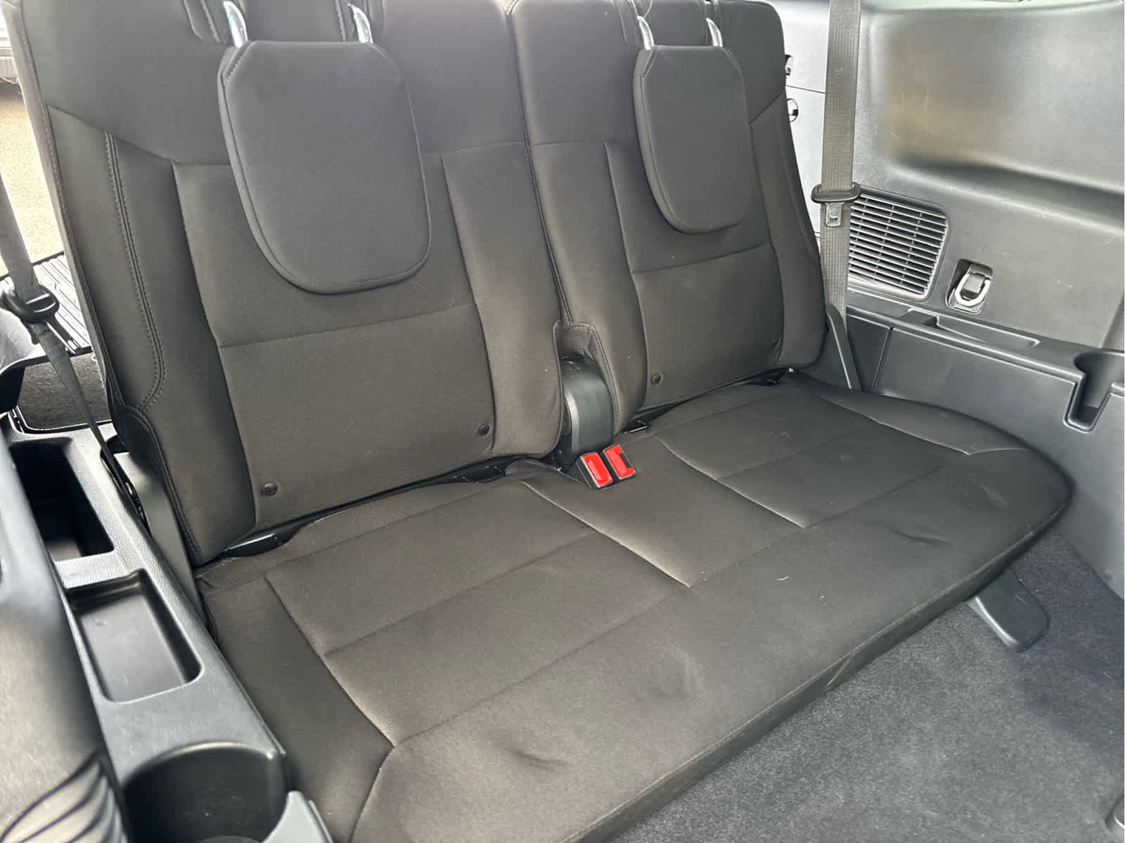 Used 2023 Ford Explorer XLT image 26