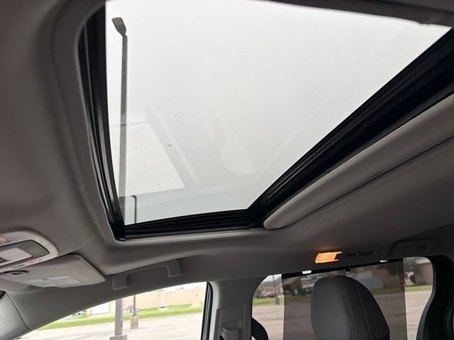Certified 2024 Toyota Sienna XLE w/ XLE Plus Package FWD image 6