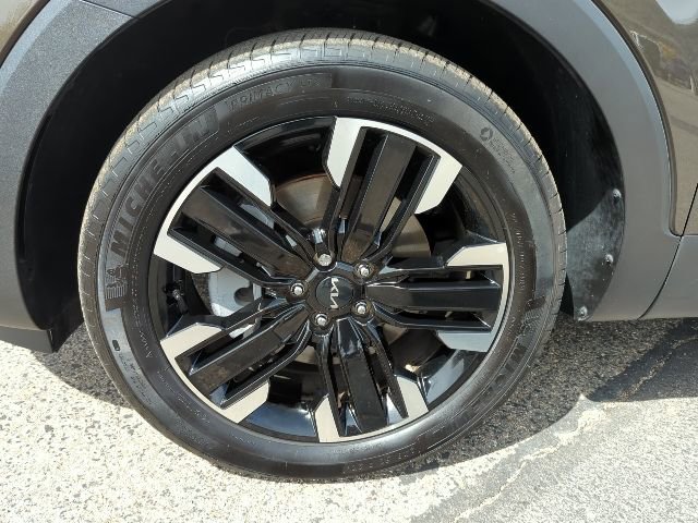 Used 2024 Kia Telluride SX Prestige w/ Towing Package AWD/4WD image 29