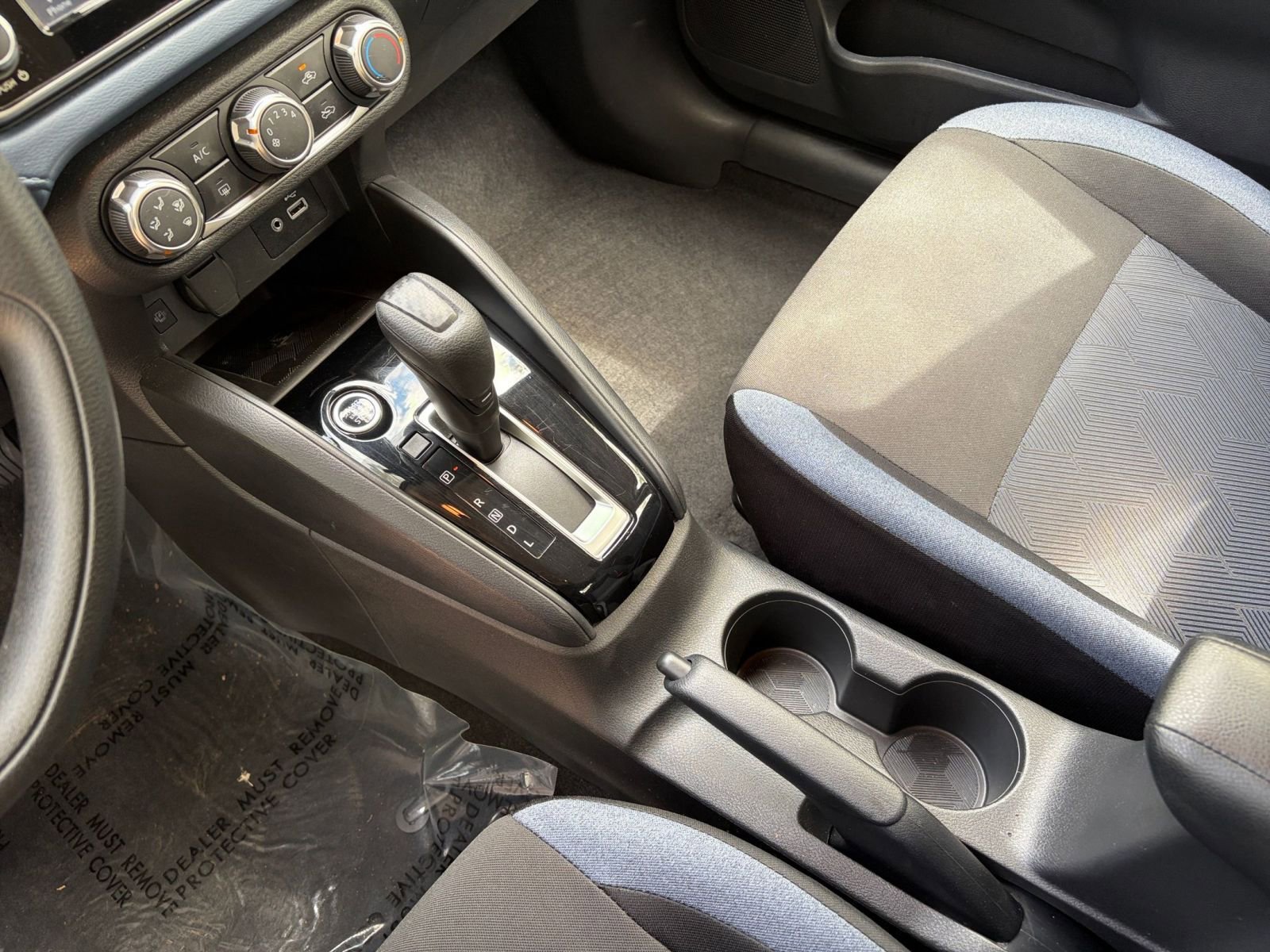 Used 2025 Nissan Versa SV FWD image 37