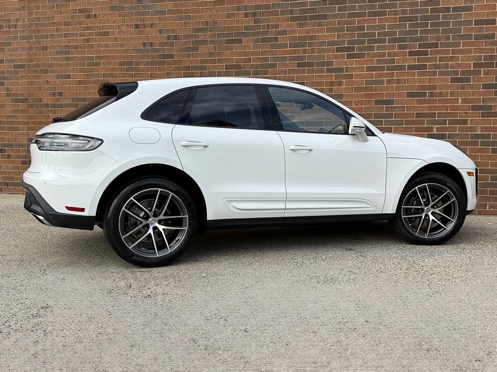 New 2026 Porsche Macan image 7