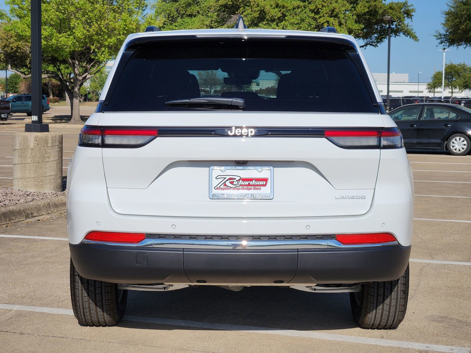New 2026 Jeep Grand Cherokee Laredo X RWD image 5