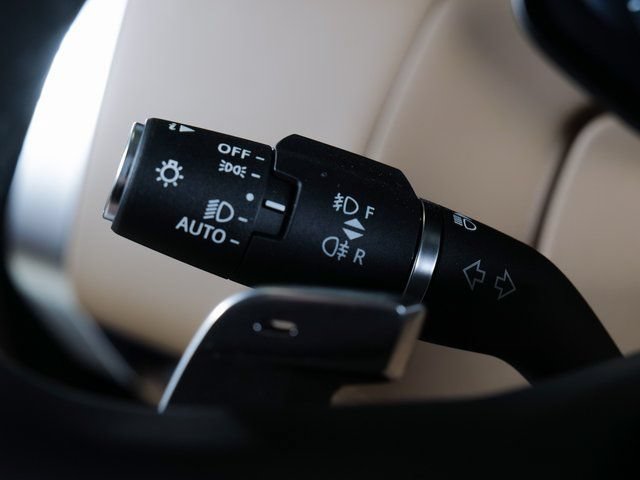 Used 2026 Land Rover Range Rover SE AWD/4WD image 21