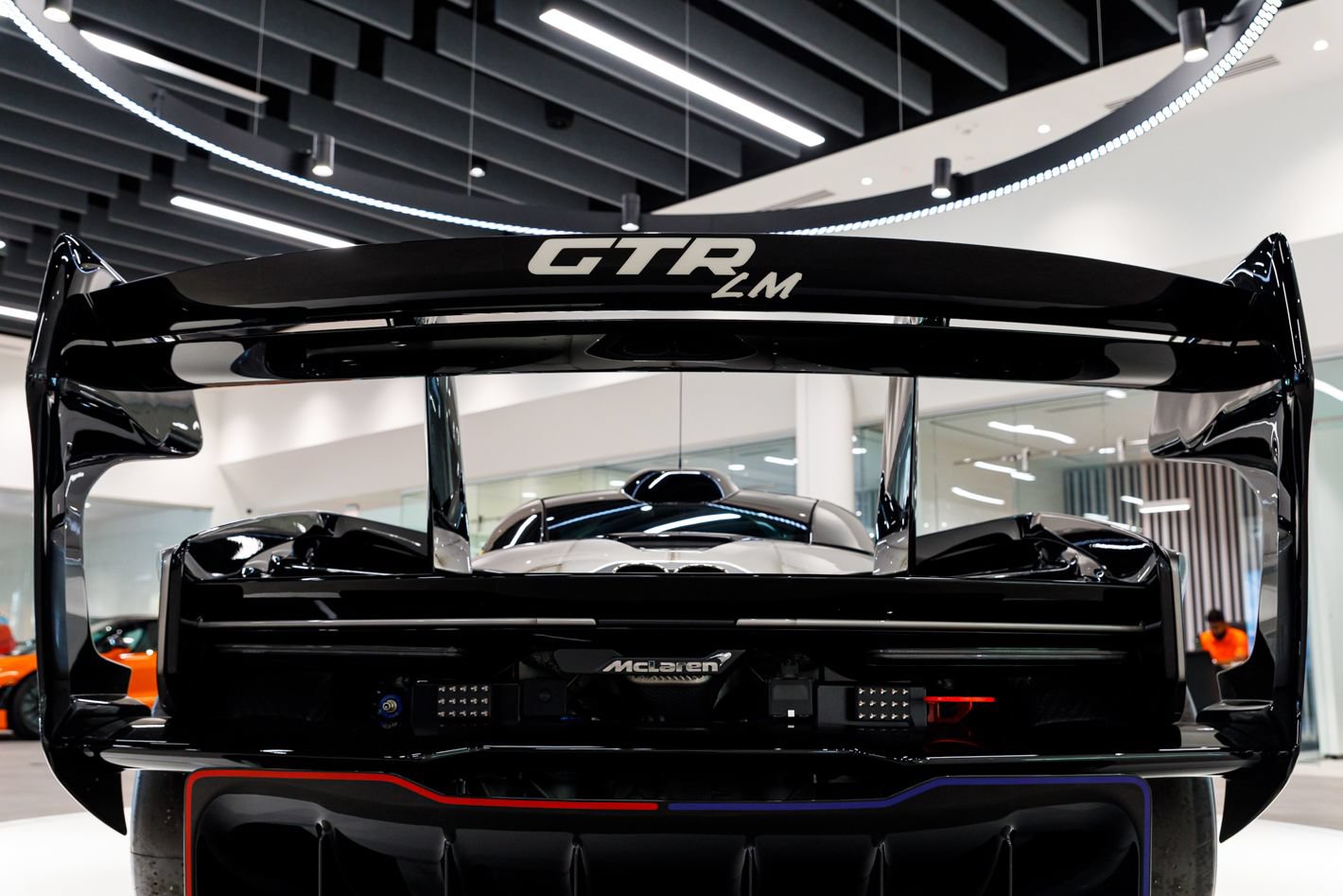Used 2020 McLaren Senna RWD image 20