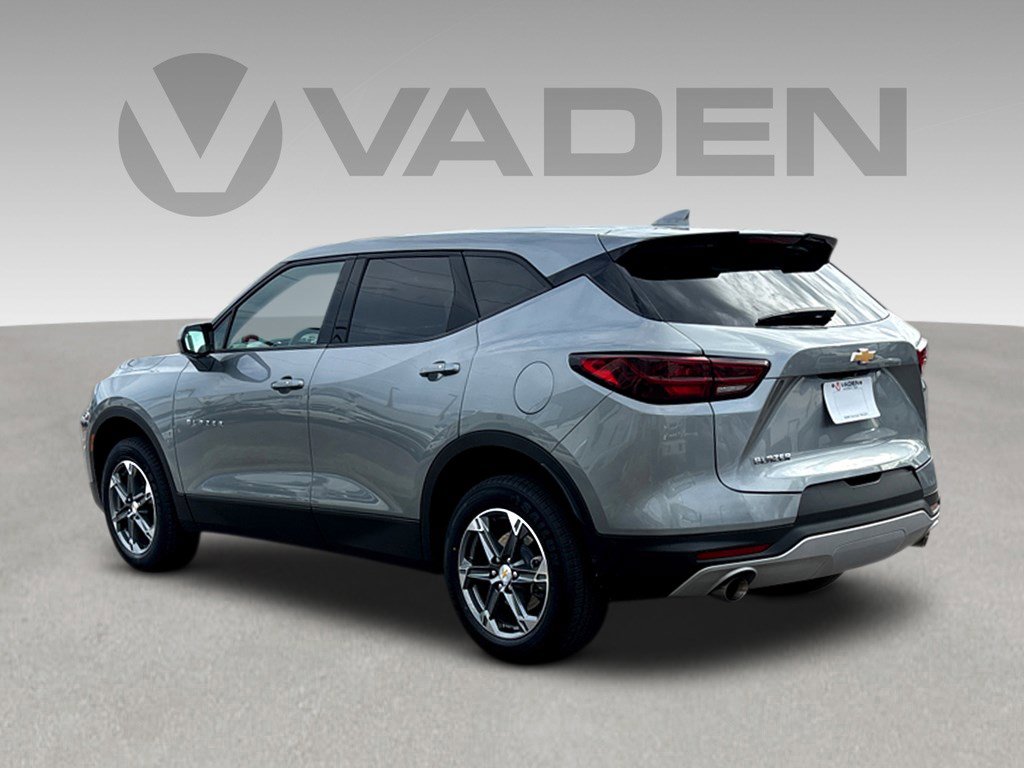 Certified 2025 Chevrolet Blazer LT FWD image 33