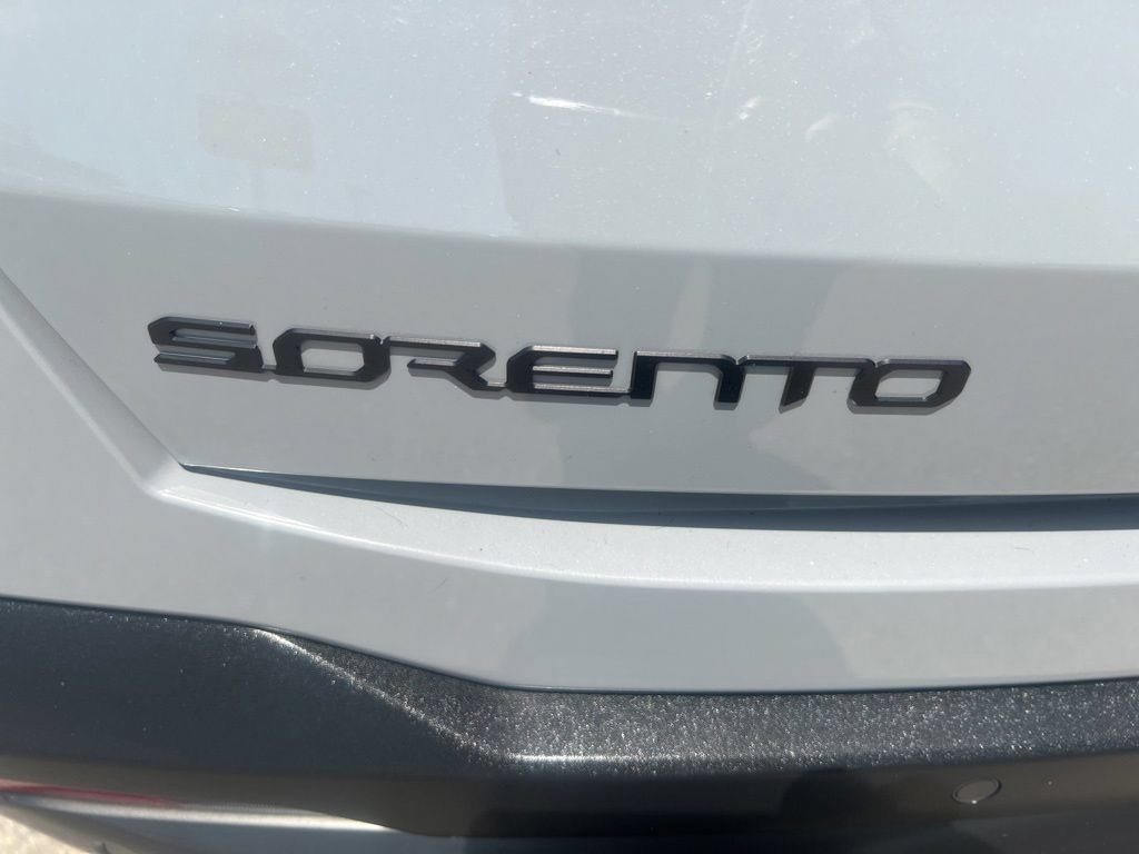 Certified 2025 Kia Sorento SX AWD/4WD image 32