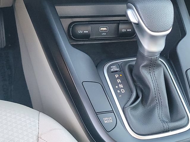 Certified 2025 Kia Soul LX w/ LX Technology Package FWD image 15