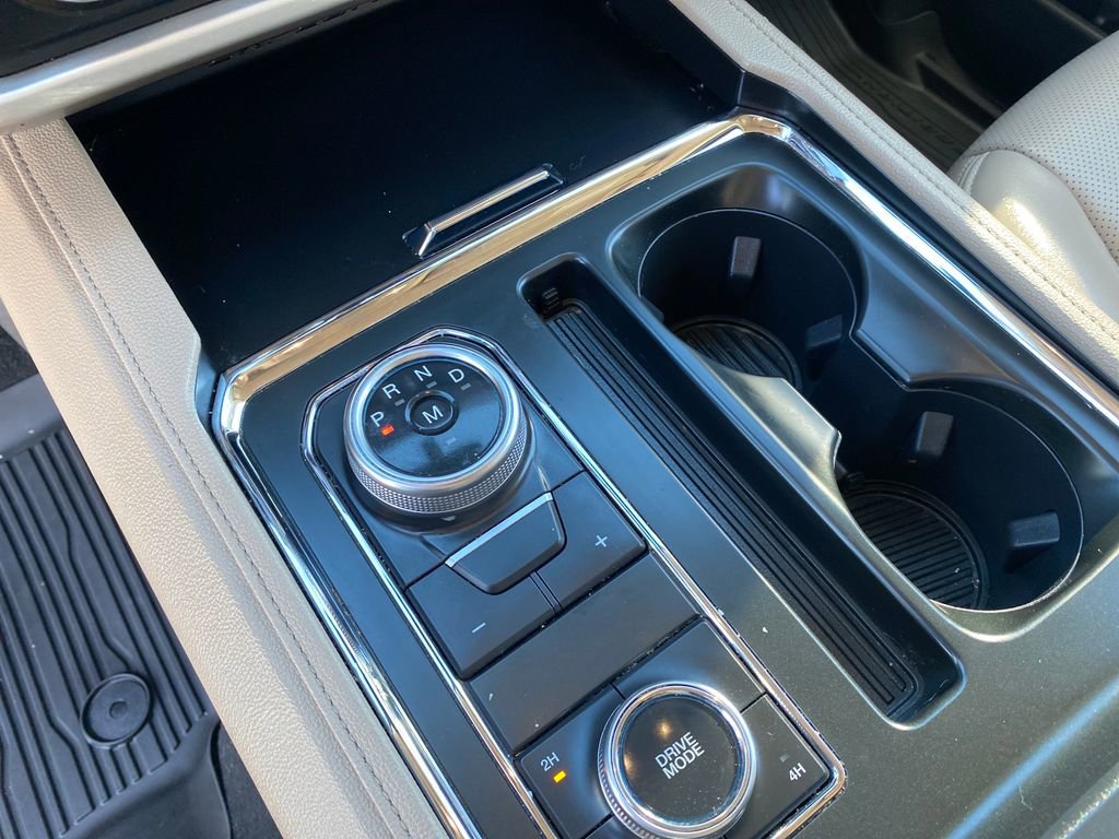 Used 2024 Ford Expedition Max XLT image 23