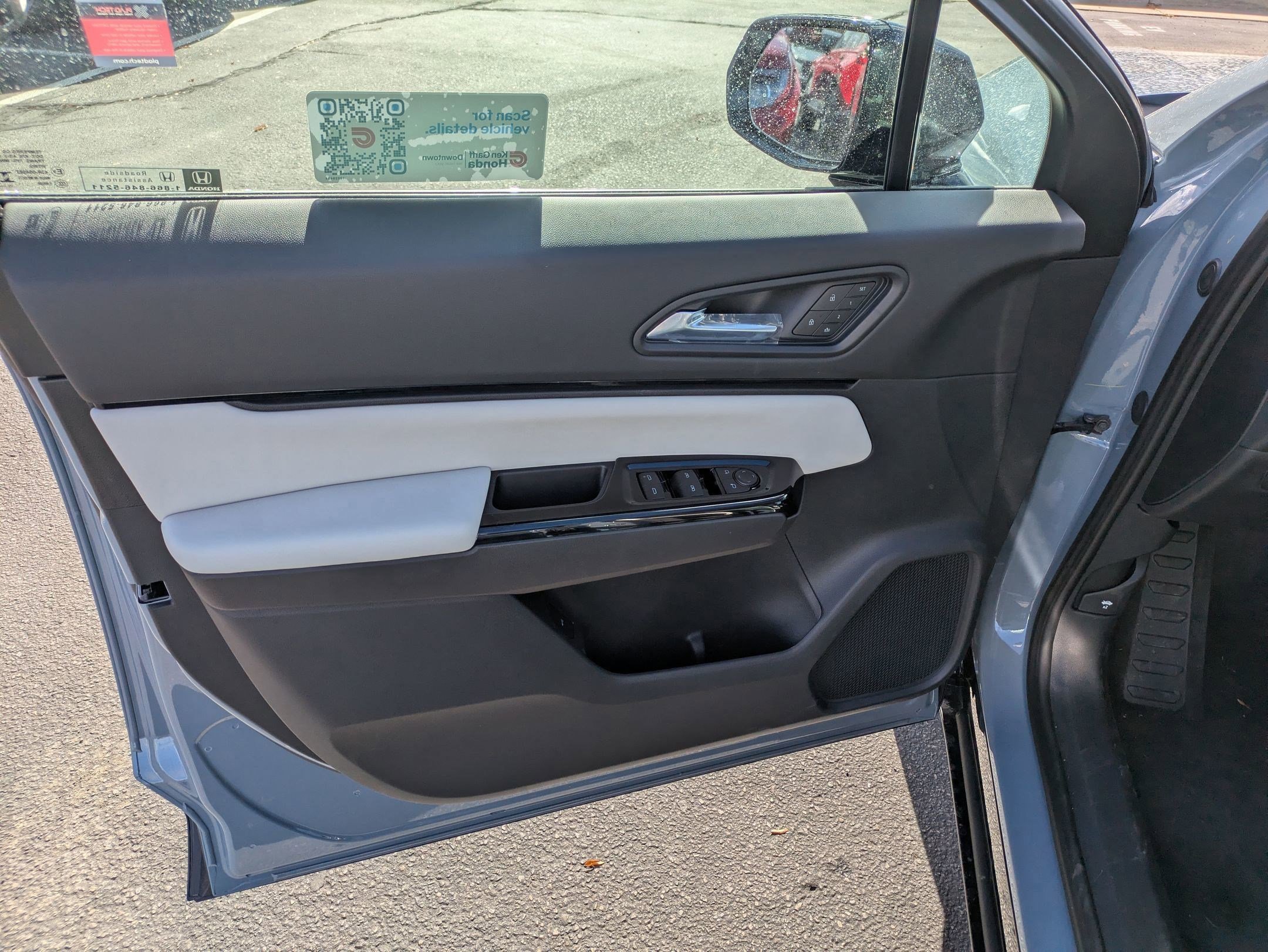 New 2025 Honda Prologue Touring image 12