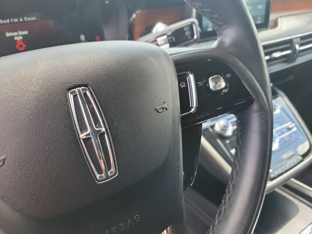 Used 2022 Lincoln Corsair Reserve w/ Luxury Package AWD/4WD image 25
