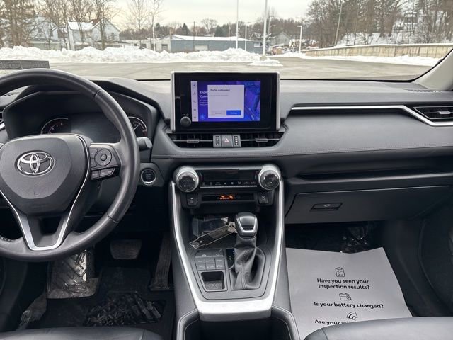 Used 2023 Toyota RAV4 XLE Premium image 28