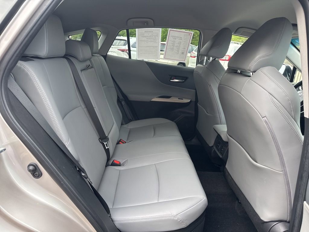 Certified 2023 Toyota Venza XLE AWD/4WD image 19