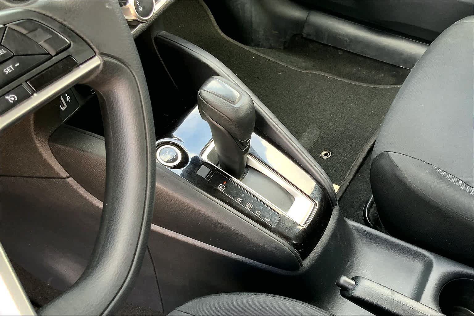 Used 2020 Nissan Versa S FWD image 16