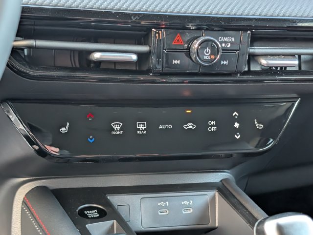 New 2026 Nissan Kicks SR w/ Cold Weather Package AWD/4WD image 20