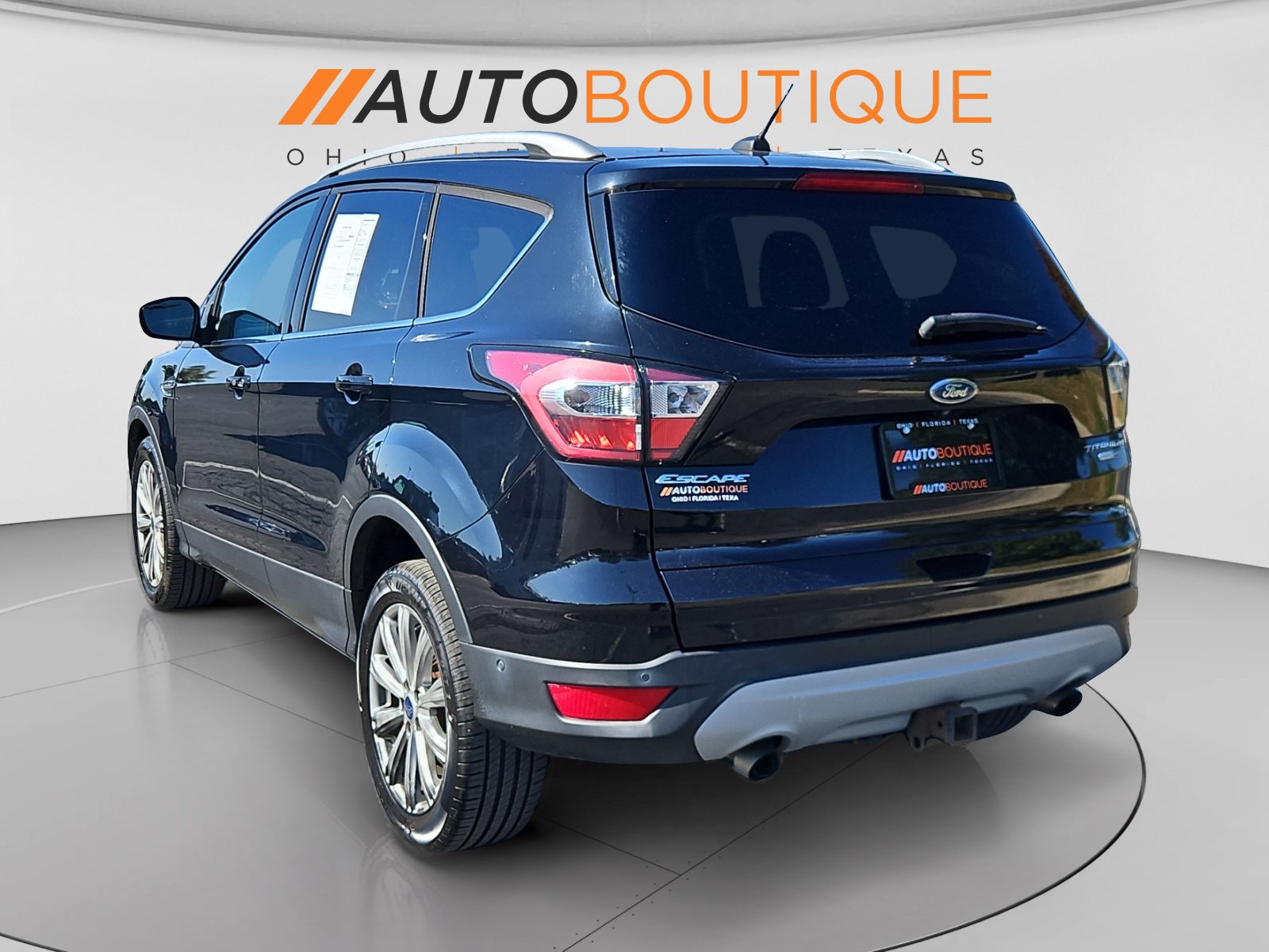 Used 2017 Ford Escape Titanium w/ Equipment Group 301A AWD/4WD image 2