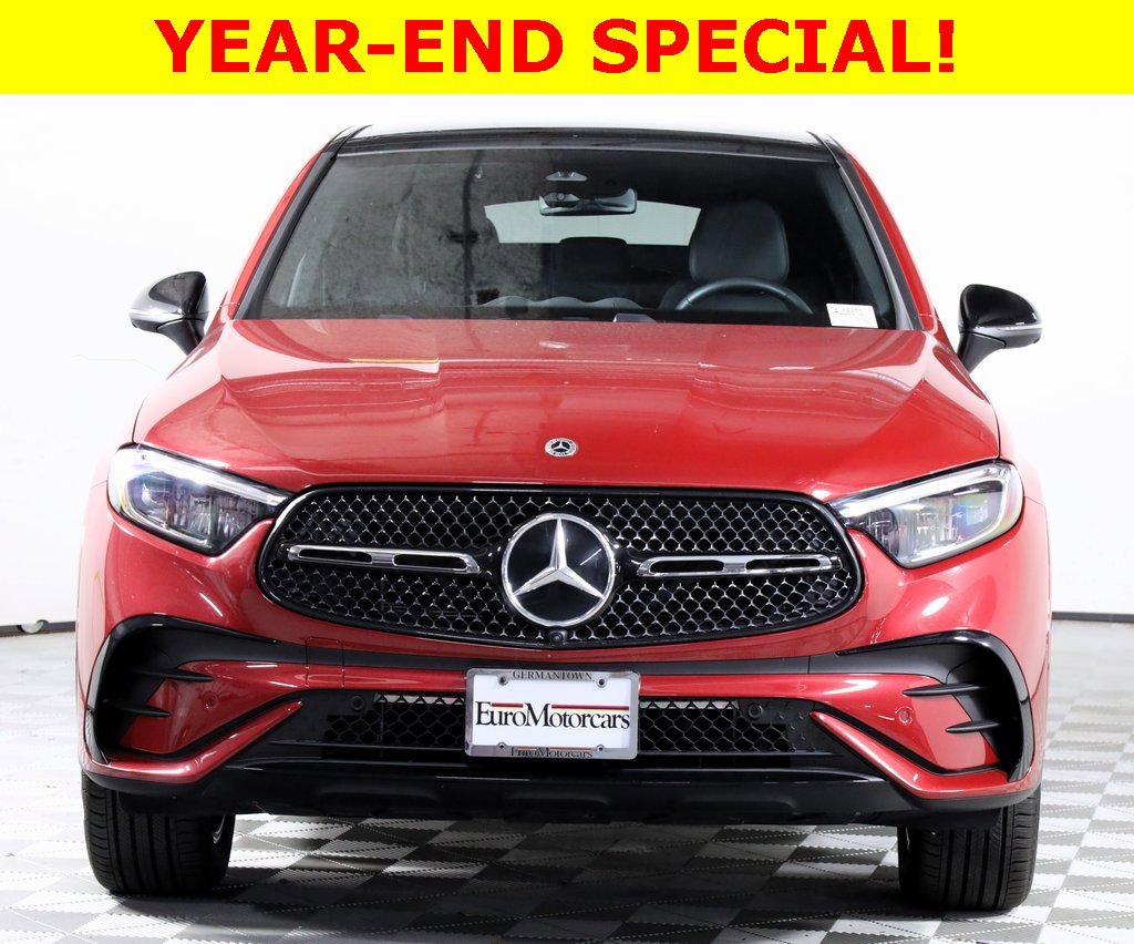Used 2025 Mercedes-Benz GLC 300 4MATIC image 2