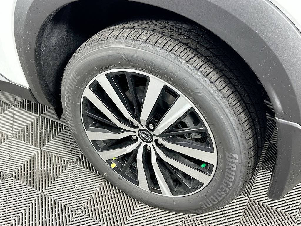 New 2025 Nissan Pathfinder Platinum w/ Cargo Package image 39