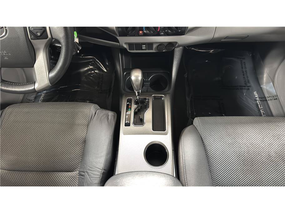 Used 2014 Toyota Tacoma PreRunner w/ TRD Off-Road Package RWD image 31
