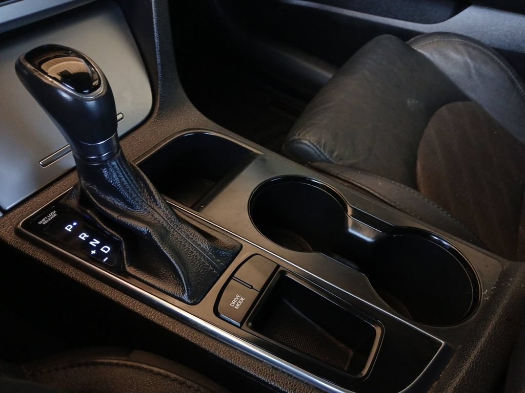 Used 2016 Hyundai Sonata Sport w/ Option Group 1V FWD image 19