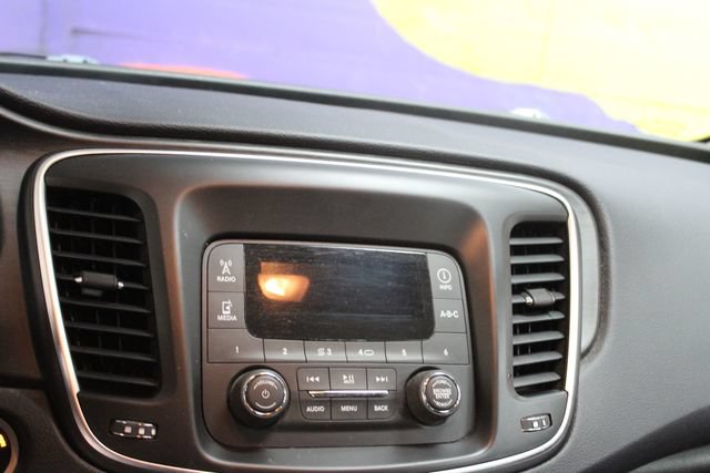 Used 2015 Chrysler 200 LX FWD image 19