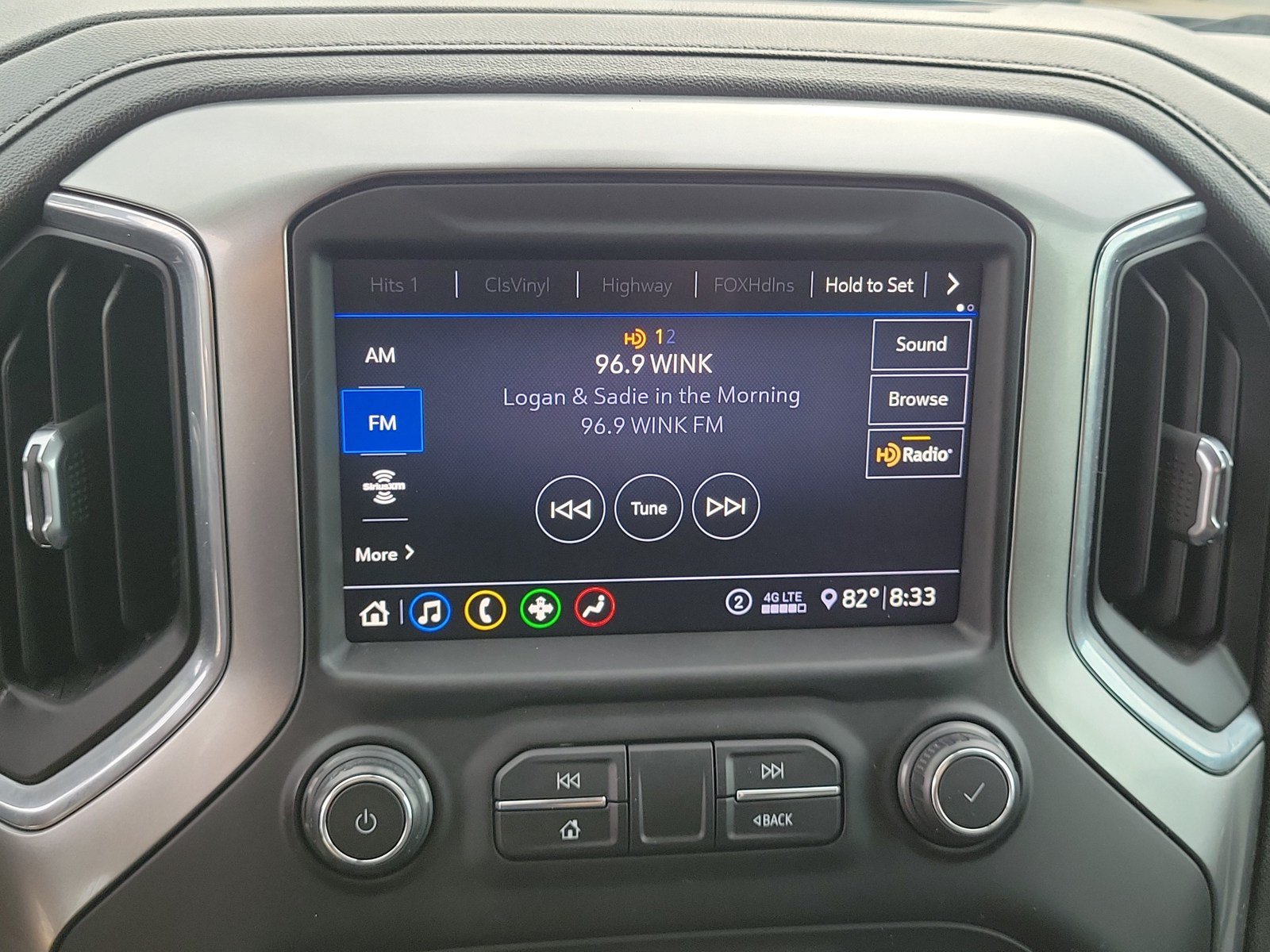 Used 2020 Chevrolet Silverado 1500 LT w/ All-Star Edition AWD/4WD image 23