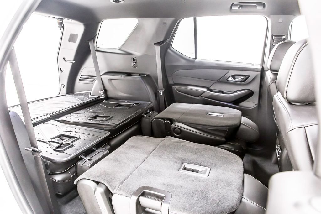 Used 2023 Chevrolet Traverse LT w/ LPO, Floor Liner Package AWD/4WD image 37