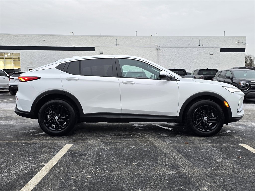 Certified 2025 Buick Envista Preferred image 9