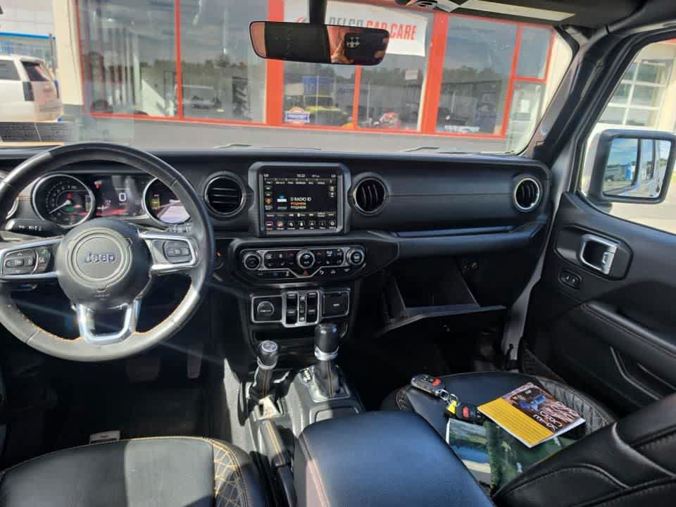 Used 2023 Jeep Wrangler Unlimited Sahara AWD/4WD image 5