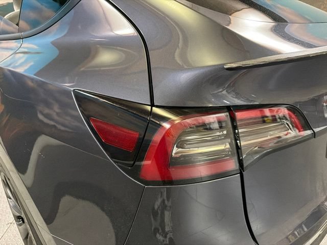Used 2022 Tesla Model Y Performance AWD/4WD image 12