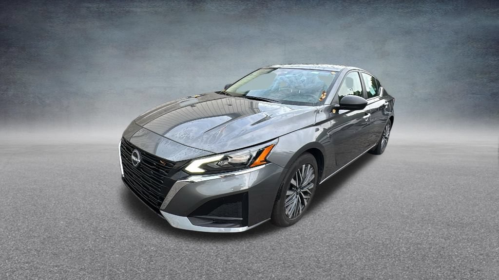 Used 2025 Nissan Altima 2.5 SV FWD image 5
