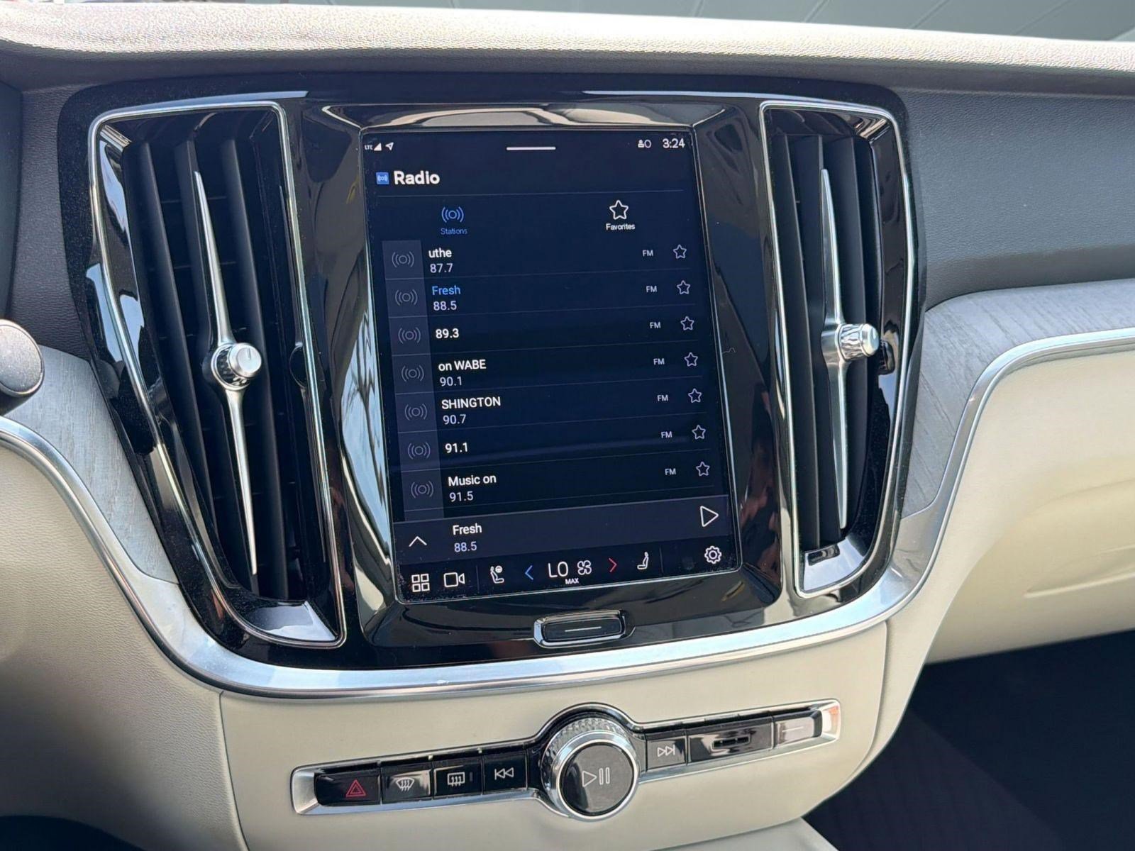 Certified 2024 Volvo S60 B5 Plus w/ Climate Package image 22