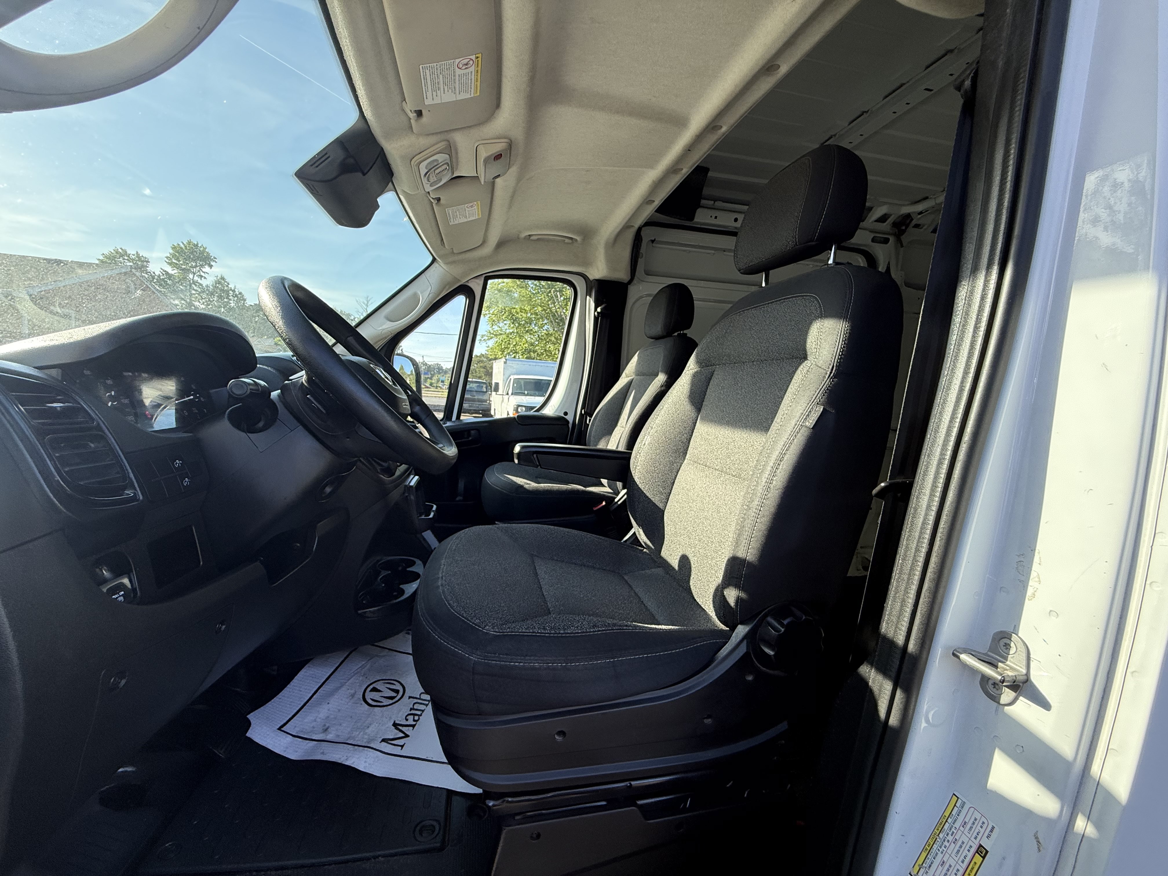 Used 2023 RAM ProMaster 2500 FWD image 14