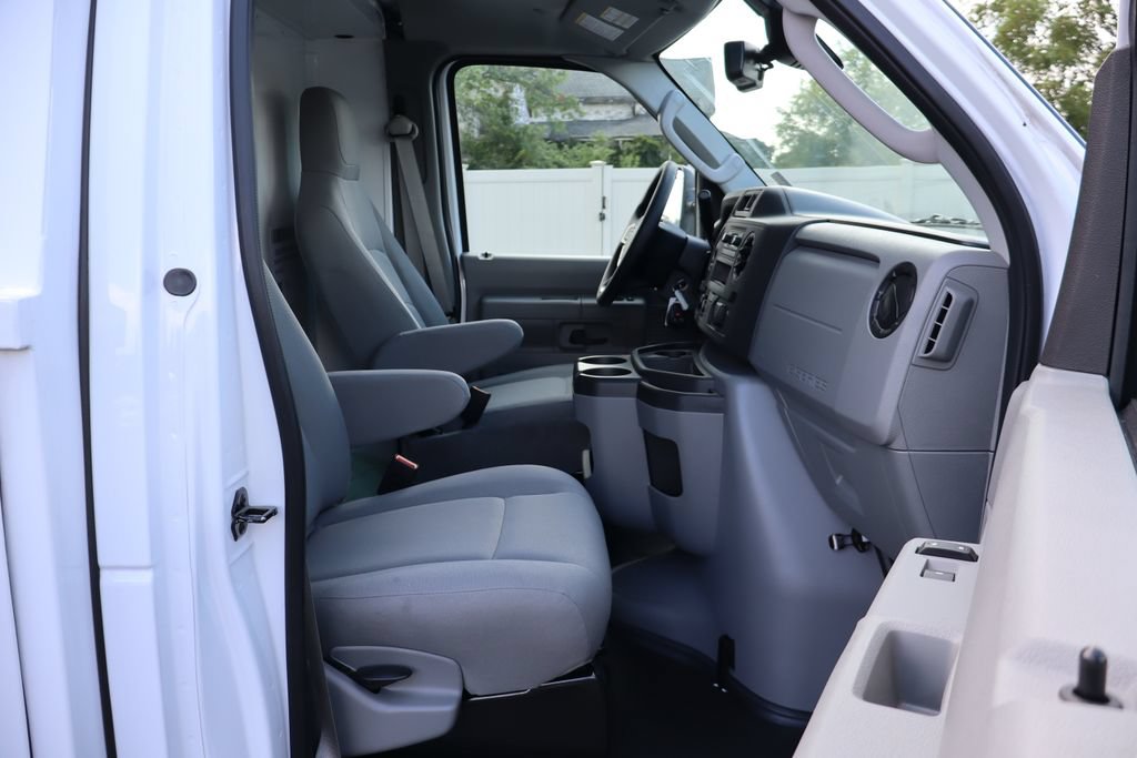 New 2026 Ford E-350 and Econoline 350 Super Duty w/ Power Equipment Group RWD image 34