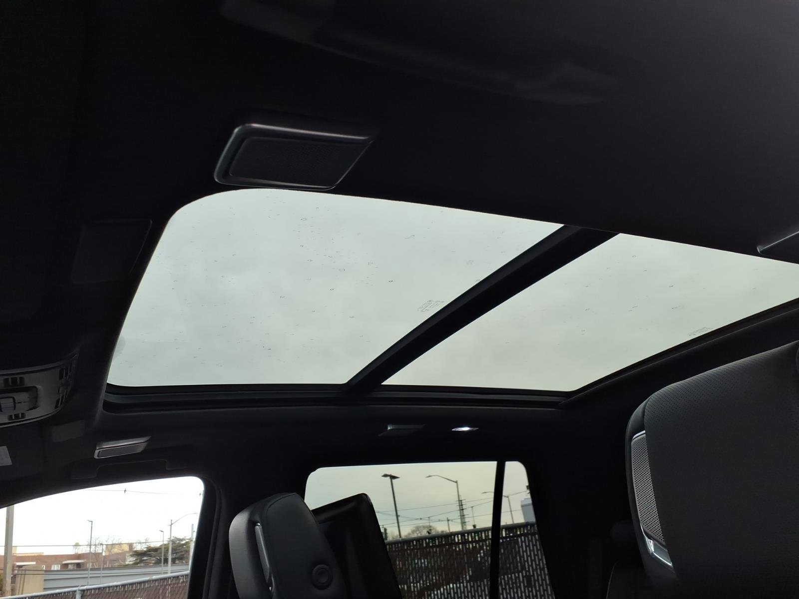 Certified 2023 Cadillac Escalade V w/ LPO, ONYX Package image 26