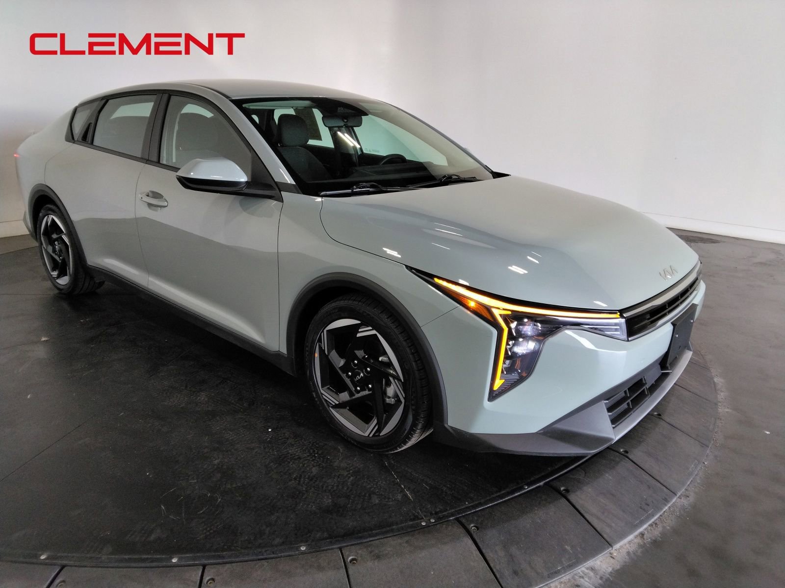 Used 2025 Kia K4 EX image 4