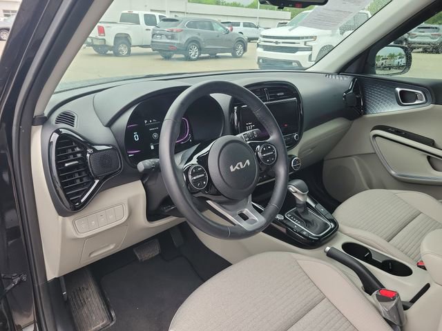 Used 2023 Kia Soul EX FWD image 16