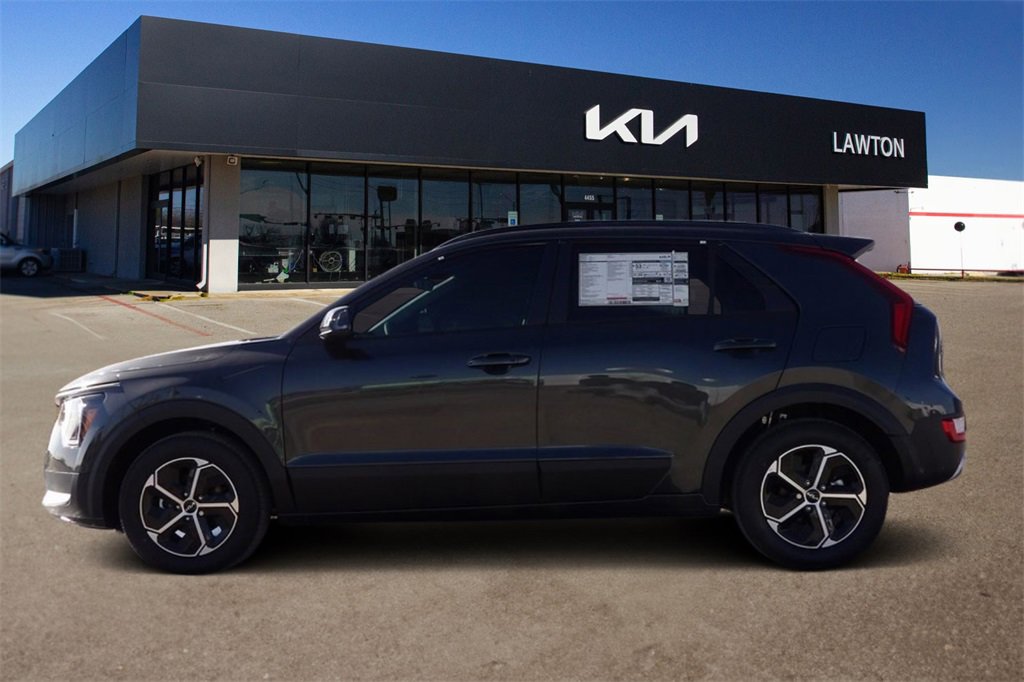 New 2025 Kia Niro EX
