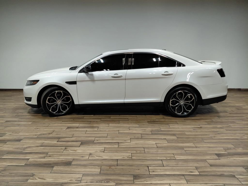 Used 2018 Ford Taurus SHO image 35
