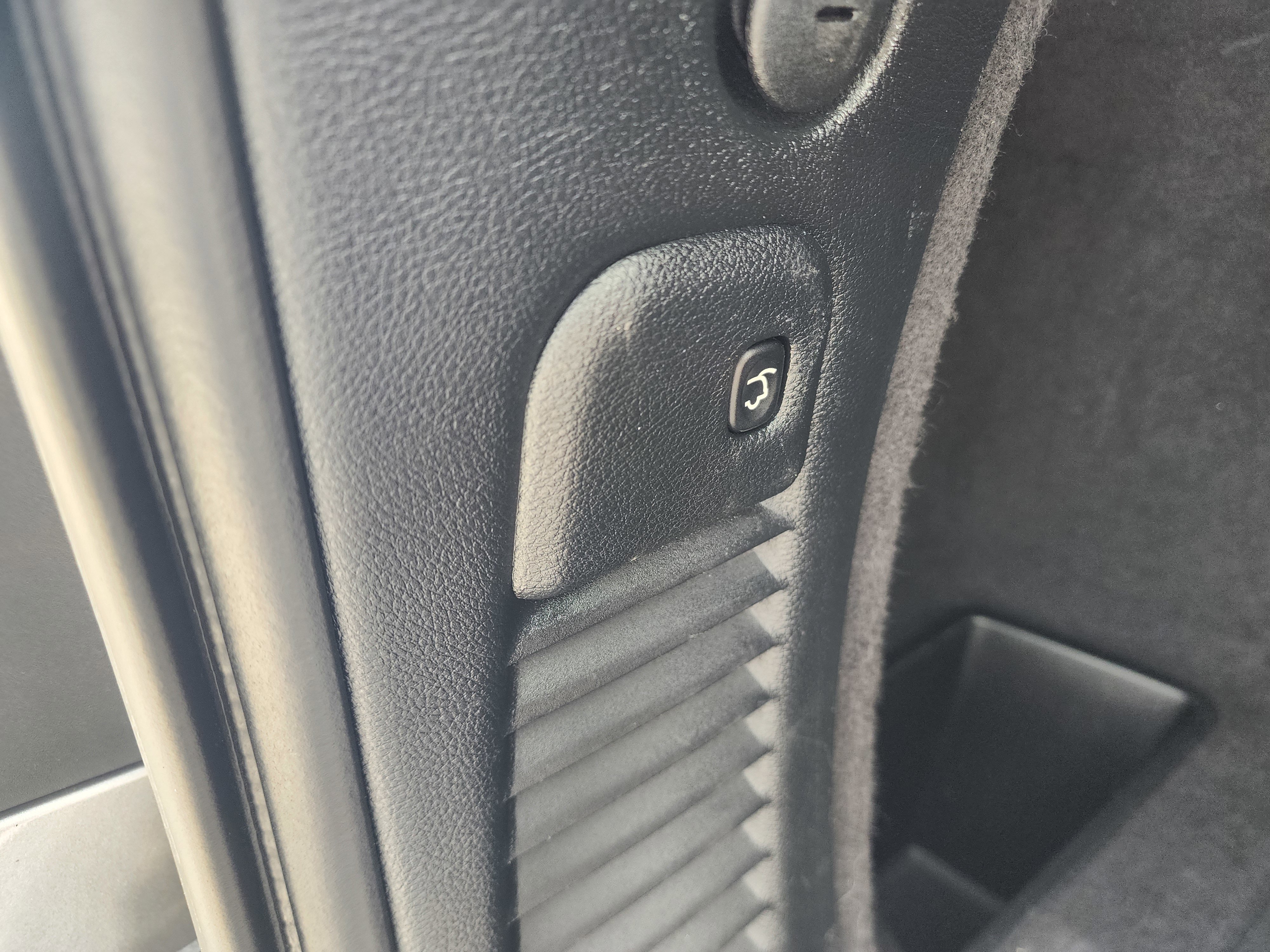 Used 2020 Dodge Durango GT image 17