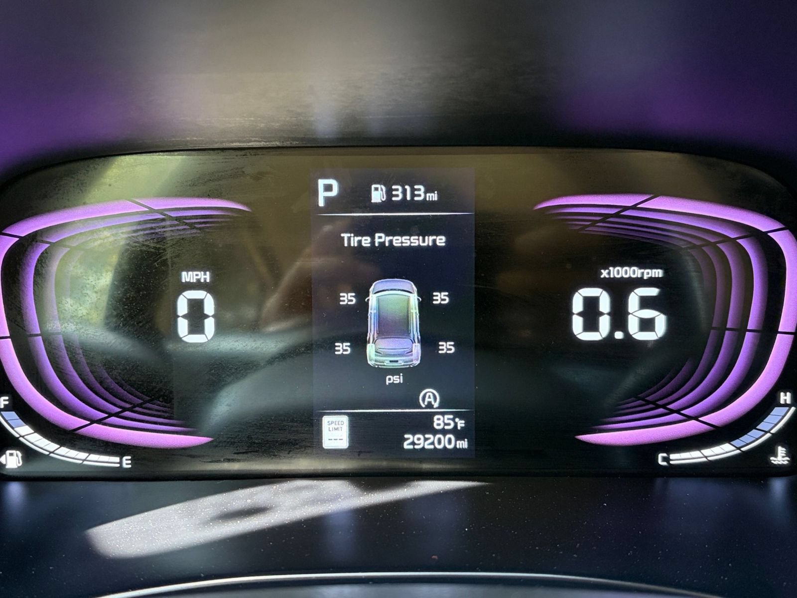 Used 2025 Kia Soul LX w/ LX Technology Package FWD image 38