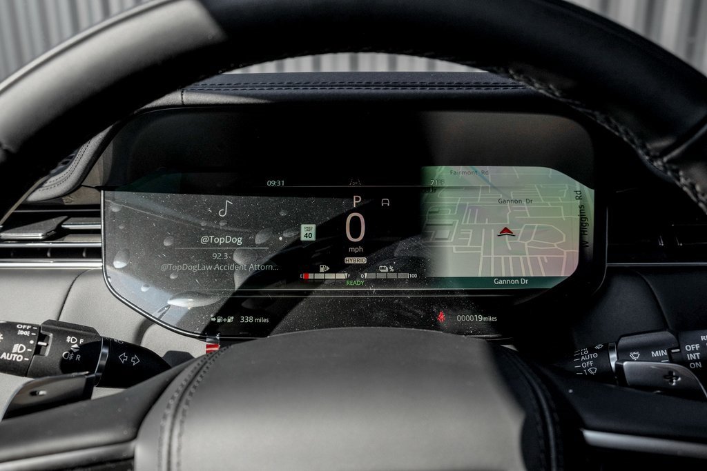 New 2025 Land Rover Range Rover SE image 11