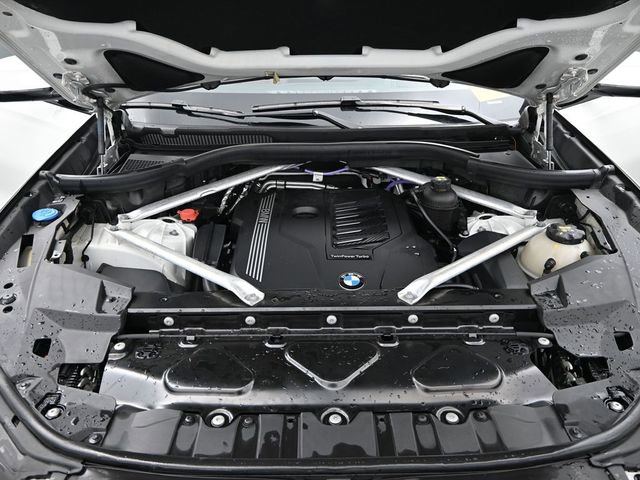 Used 2022 BMW X6 xDrive40i w/ Executive Package image 23