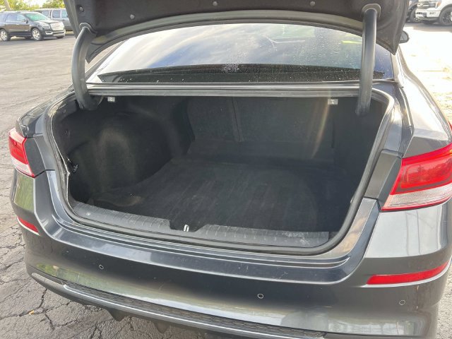 Used 2020 Kia Optima LX FWD image 11
