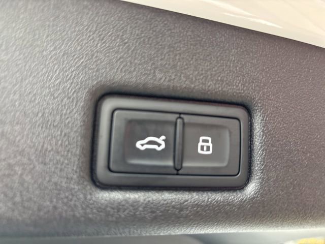 New 2025 Audi Q5 Premium Plus image 35