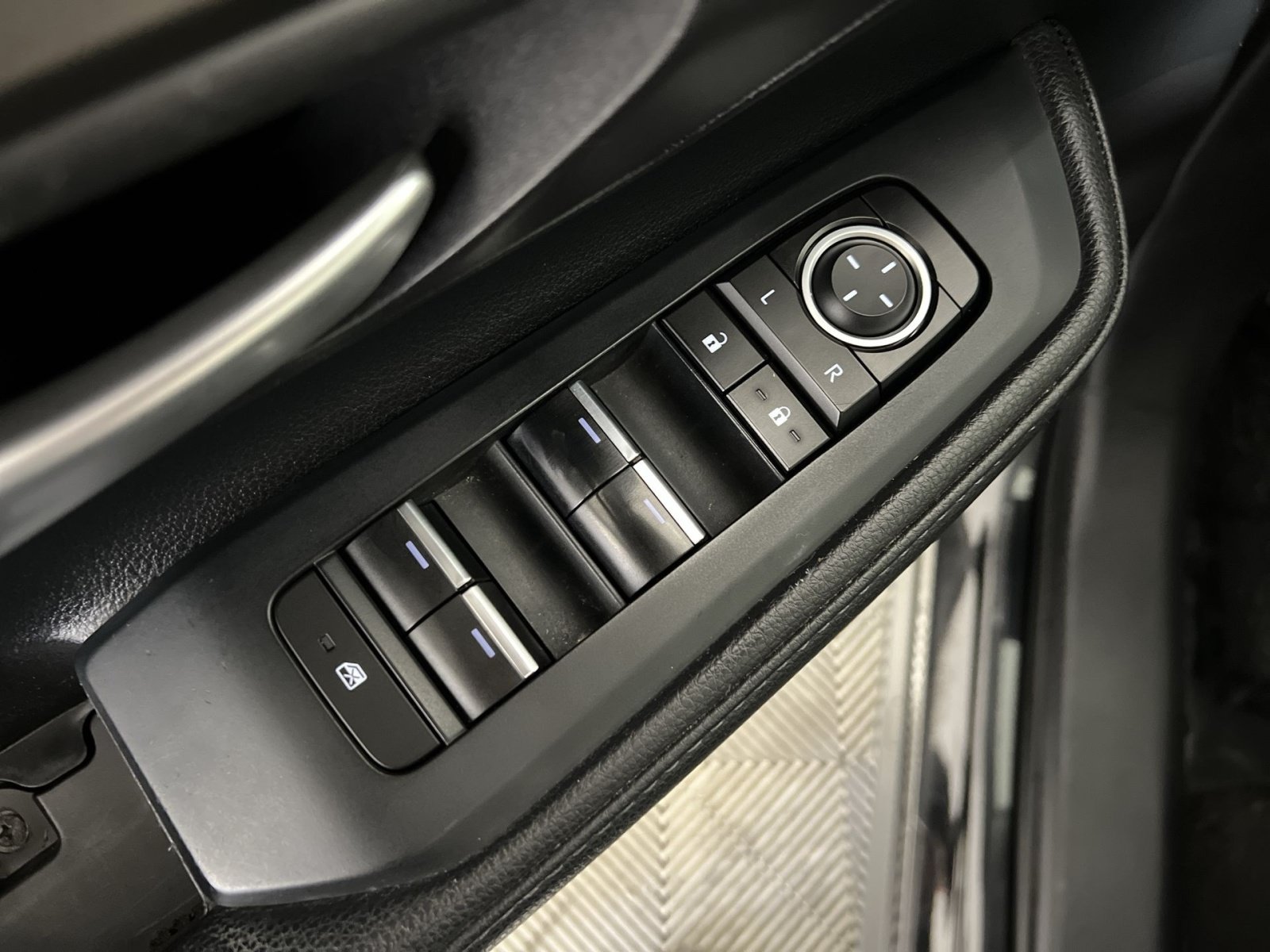 Used 2024 Toyota Grand Highlander AWD image 15