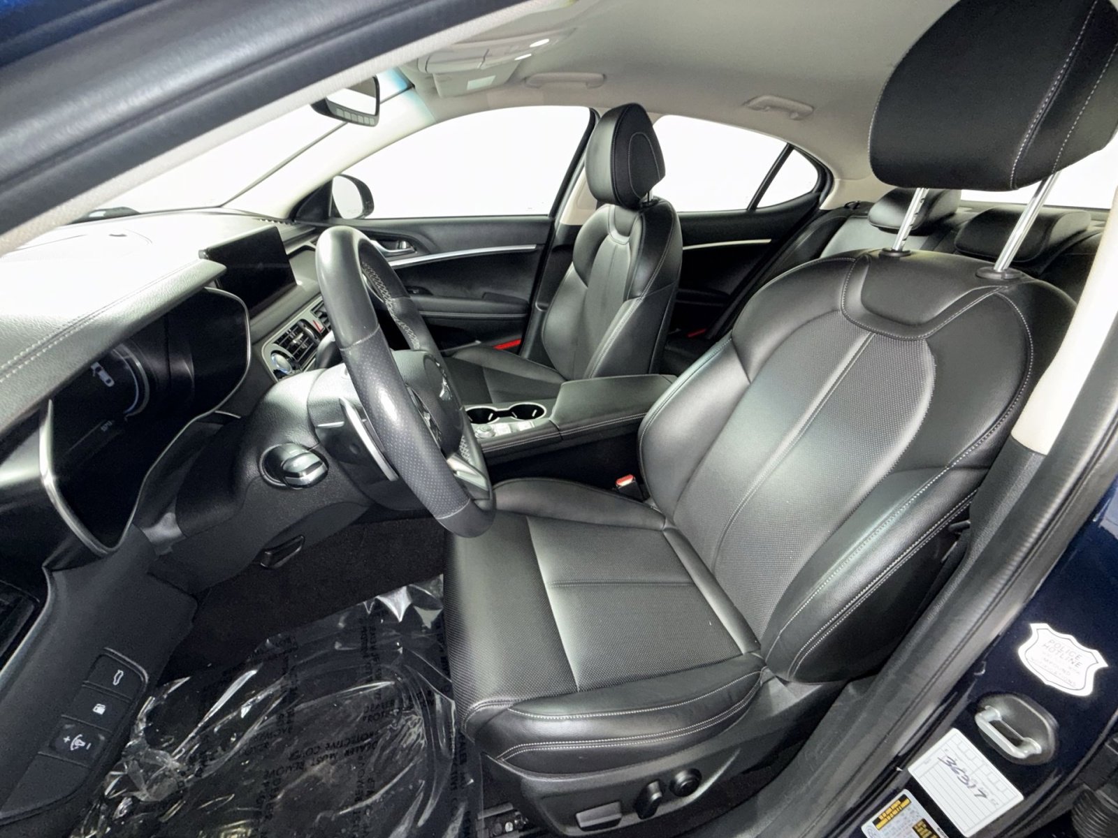 Used 2023 Genesis G70 2.0T image 13